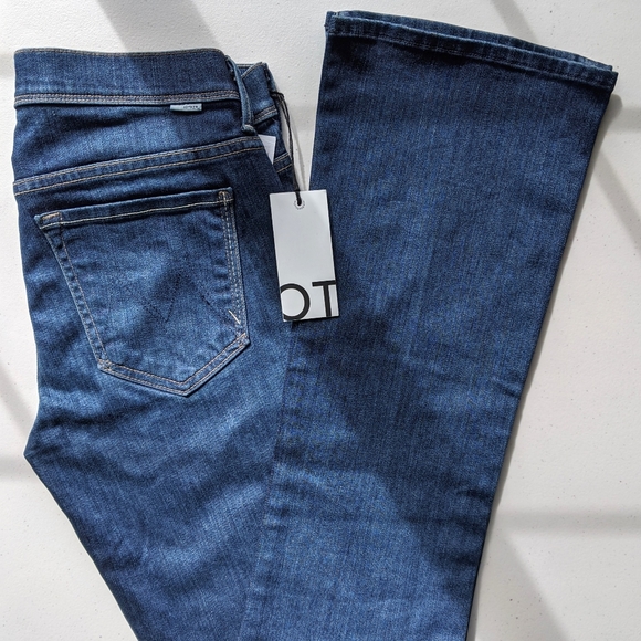 MOTHER Denim - NWT MOTHER Jeans The Daydreamer Smooth Moves Flare
